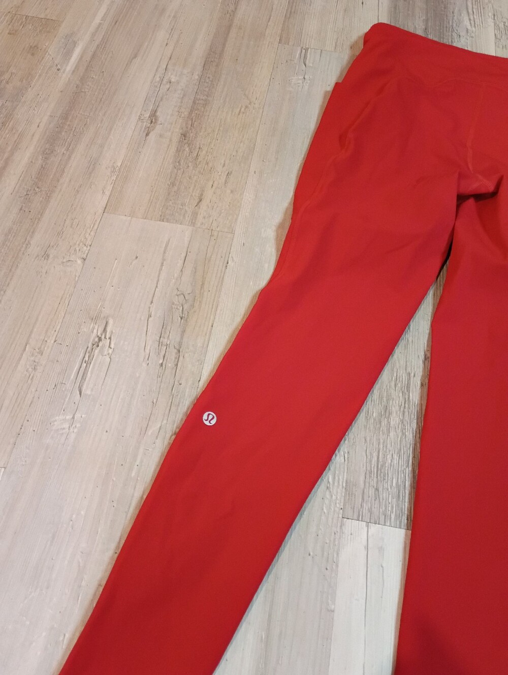 Lululemon - Picture 5 of 6